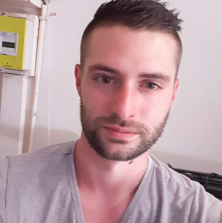 Helios - Sites gay à Schüpfheim Profil de Helios, 37 ans, Sites gay à Schüpfheim (Lucerne)