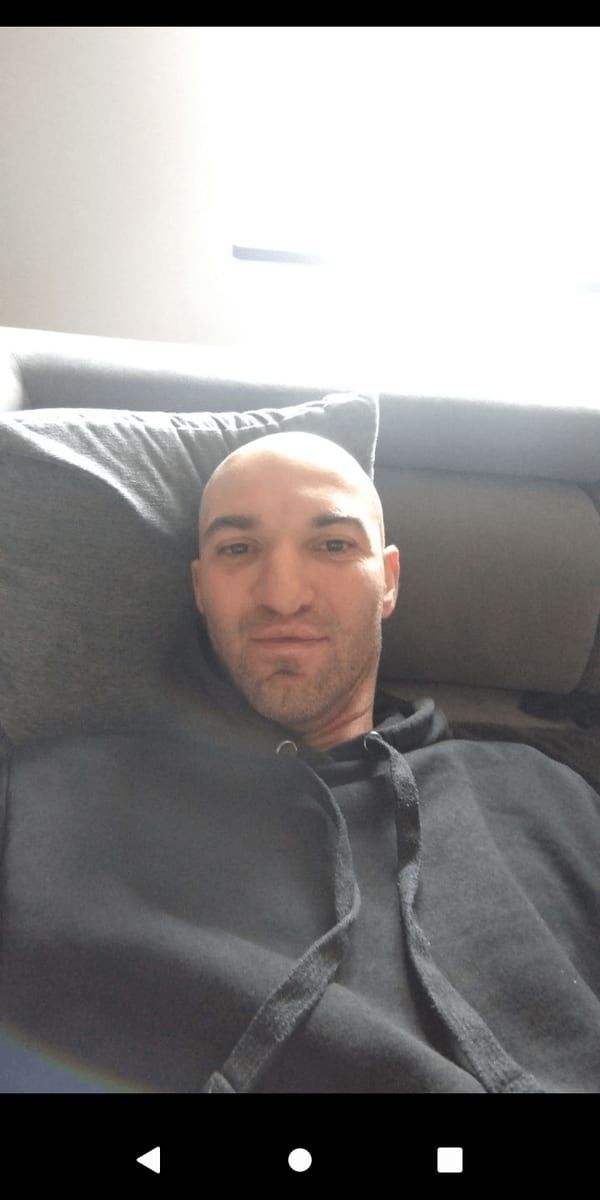 Enzo - Sites gay à Trans Profil de Enzo, 34 ans, Sites gay à Trans (Grisons)
