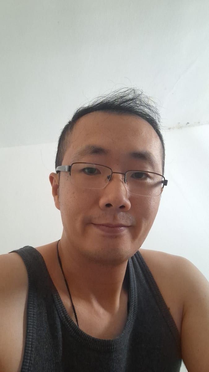 Amelius - Sites gay à Mathon Profil de Amelius, 23 ans, Sites gay à Mathon (Grisons)