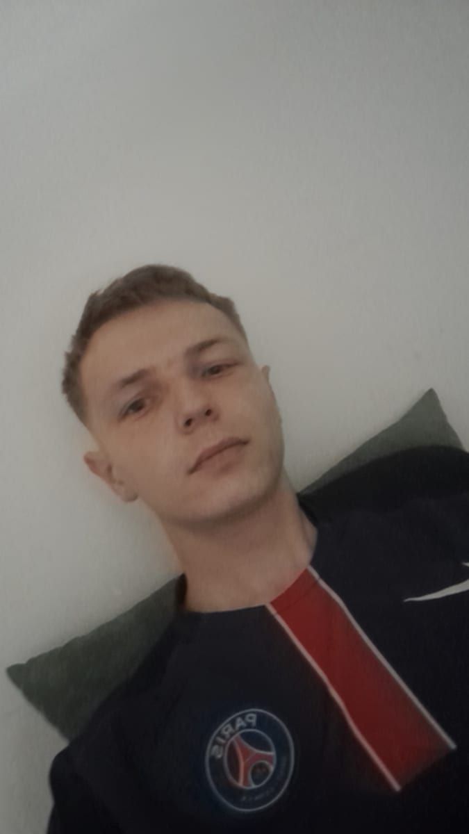 Medin - Sites gay à Realp Profil de Medin, 43 ans, Sites gay à Realp (Uri)
