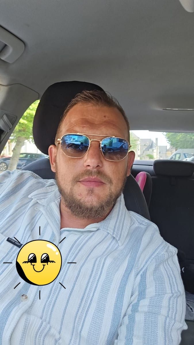 Miecislaw - Sites gay à Zuben Profil de Miecislaw, 27 ans, Sites gay à Zuben (Thurgovie)