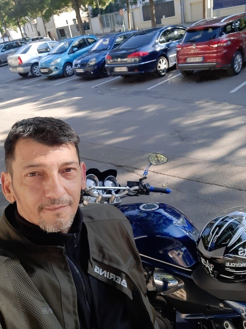Jeson - Sites gay à Zugerberg Profil de Jeson, 28 ans, Sites gay à Zugerberg (Zoug)