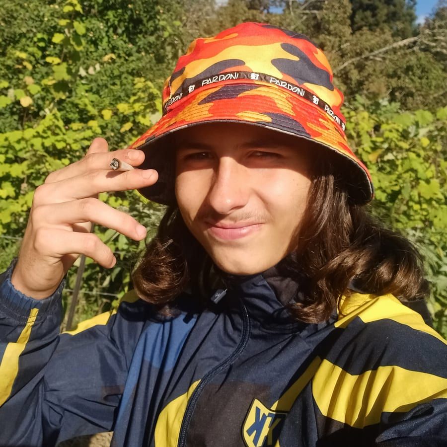 Greg - Sites gay à Samedan Profil de Greg, 27 ans, Sites gay à Samedan (Grisons)
