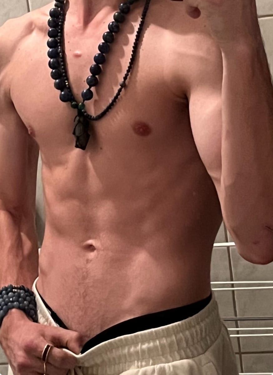 Arold - Sites gay à Wilen b. Wollerau Profil de Arold, 31 ans, Sites gay à Wilen b. Wollerau (Schwytz)