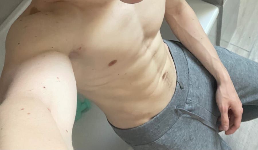 Kalani - Sites gay à Sedrun Profil de Kalani, 39 ans, Sites gay à Sedrun (Grisons)