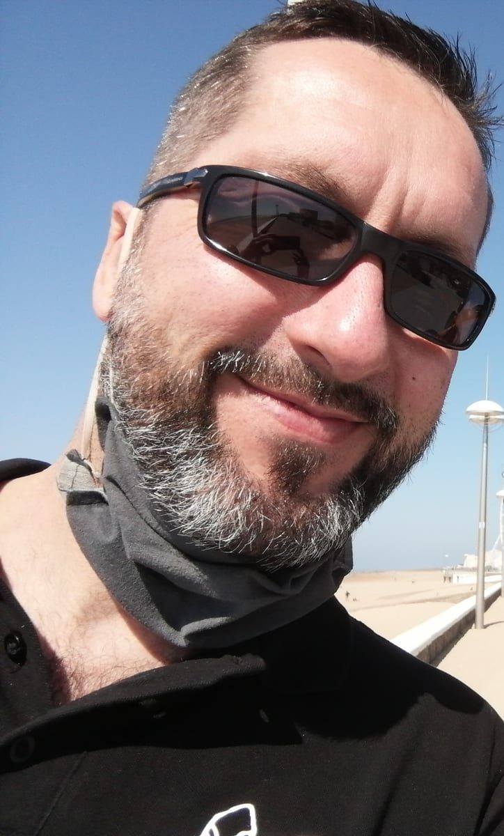 Benny - Sites gay à Fex Profil de Benny, 31 ans, Sites gay à Fex (Grisons)