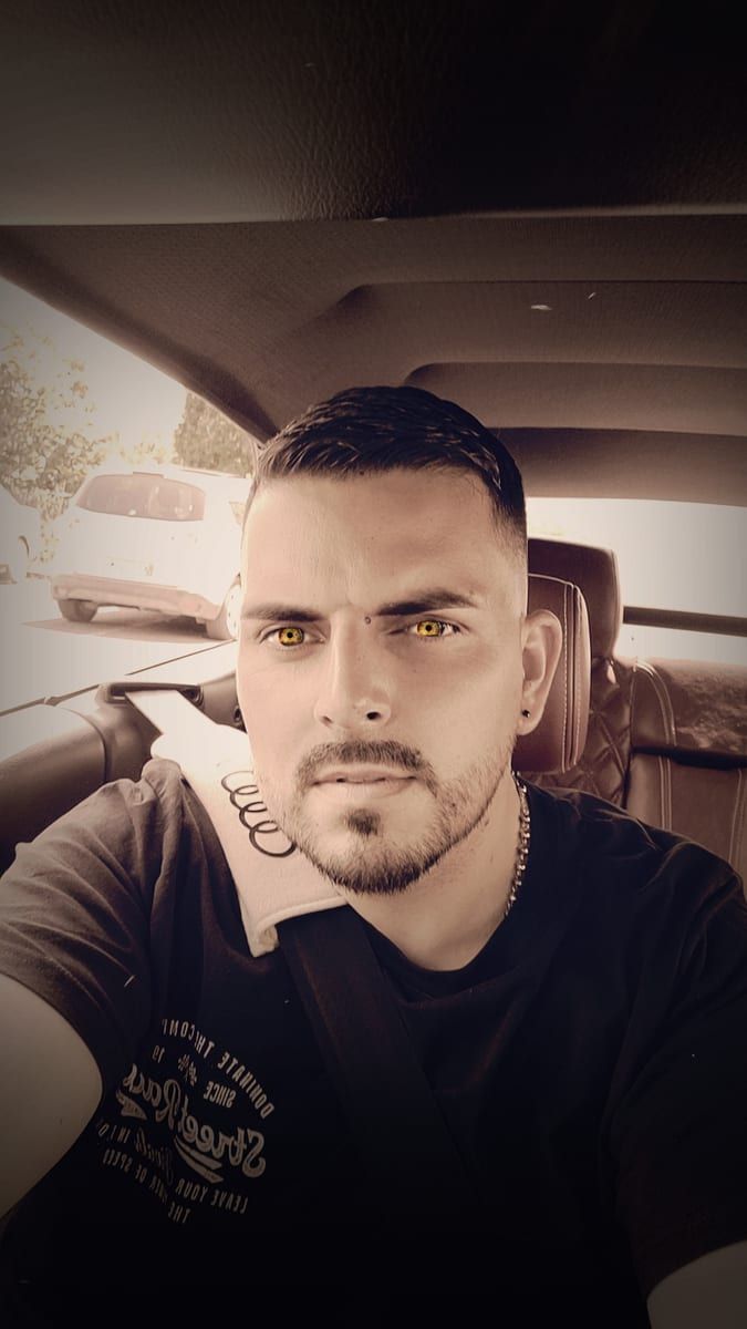 Ricky - Sites gay à Fex Profil de Ricky, 37 ans, Sites gay à Fex (Grisons)