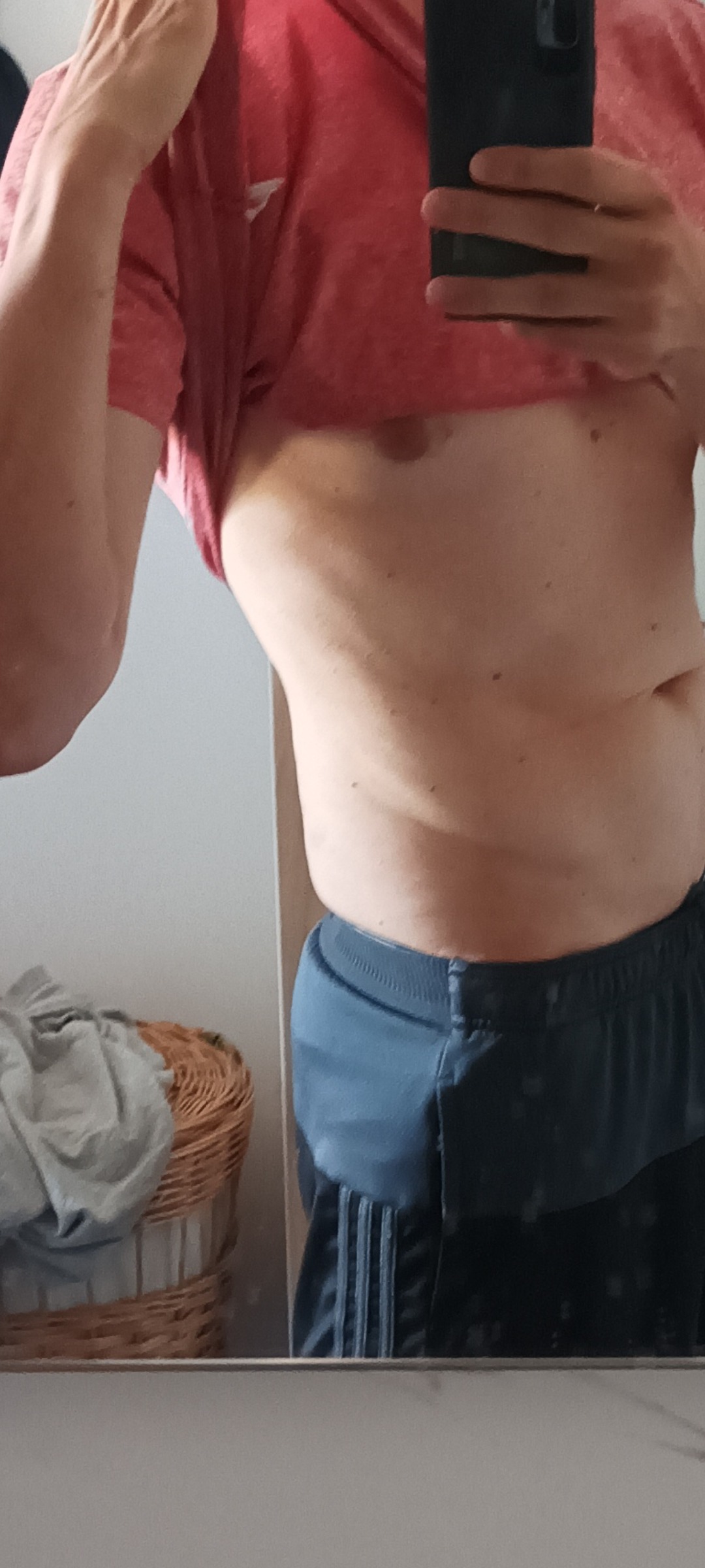 Quentin - Sites gay à Wilchingen Profil de Quentin, 24 ans, Sites gay à Wilchingen (Schaffhouse)