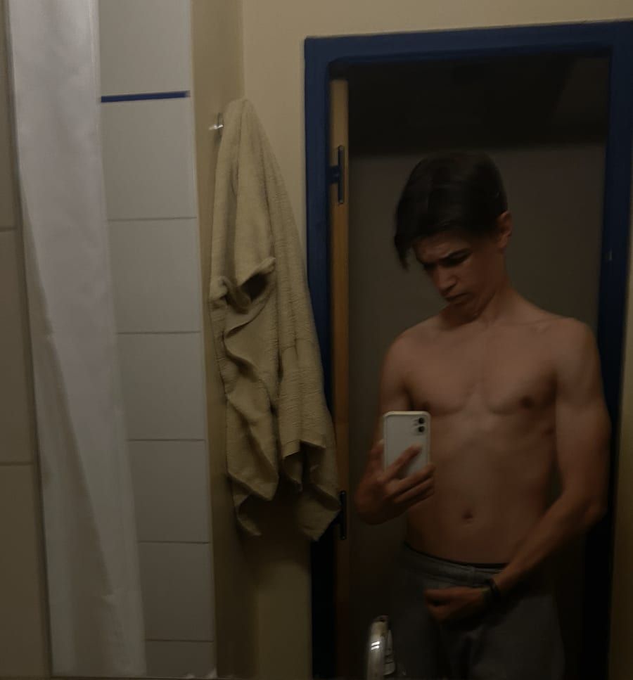 Steaven - Sites gay à Maseltrangen Profil de Steaven, 26 ans, Sites gay à Maseltrangen (Saint-Gall)