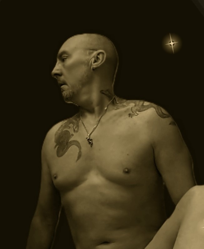 Edouart - Sites gay à Buseno Profil de Edouart, 45 ans, Sites gay à Buseno (Grisons)