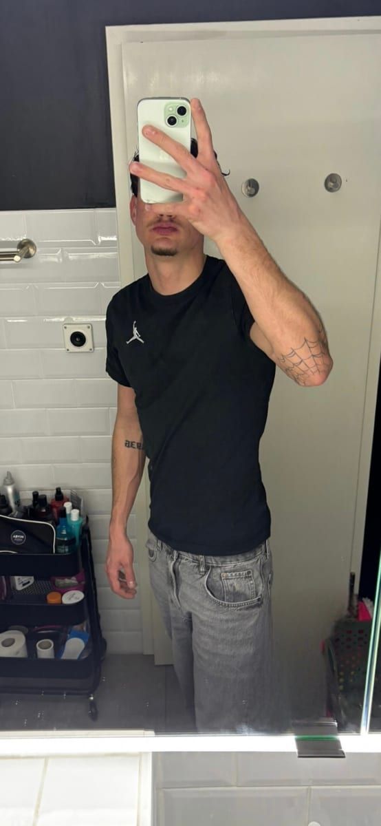 Profil de Narcis, 25 ans, Sites gay à Vermes (Jura)