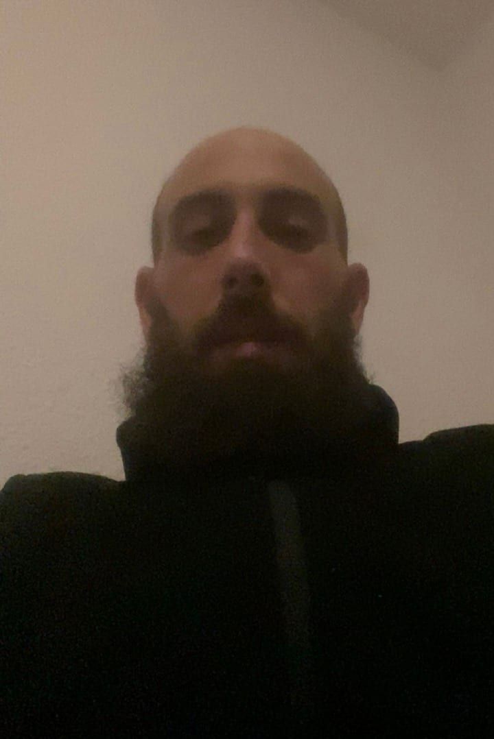 Michal - Sites gay à Dizy Profil de Michal, 43 ans, Sites gay à Dizy (Vaud)