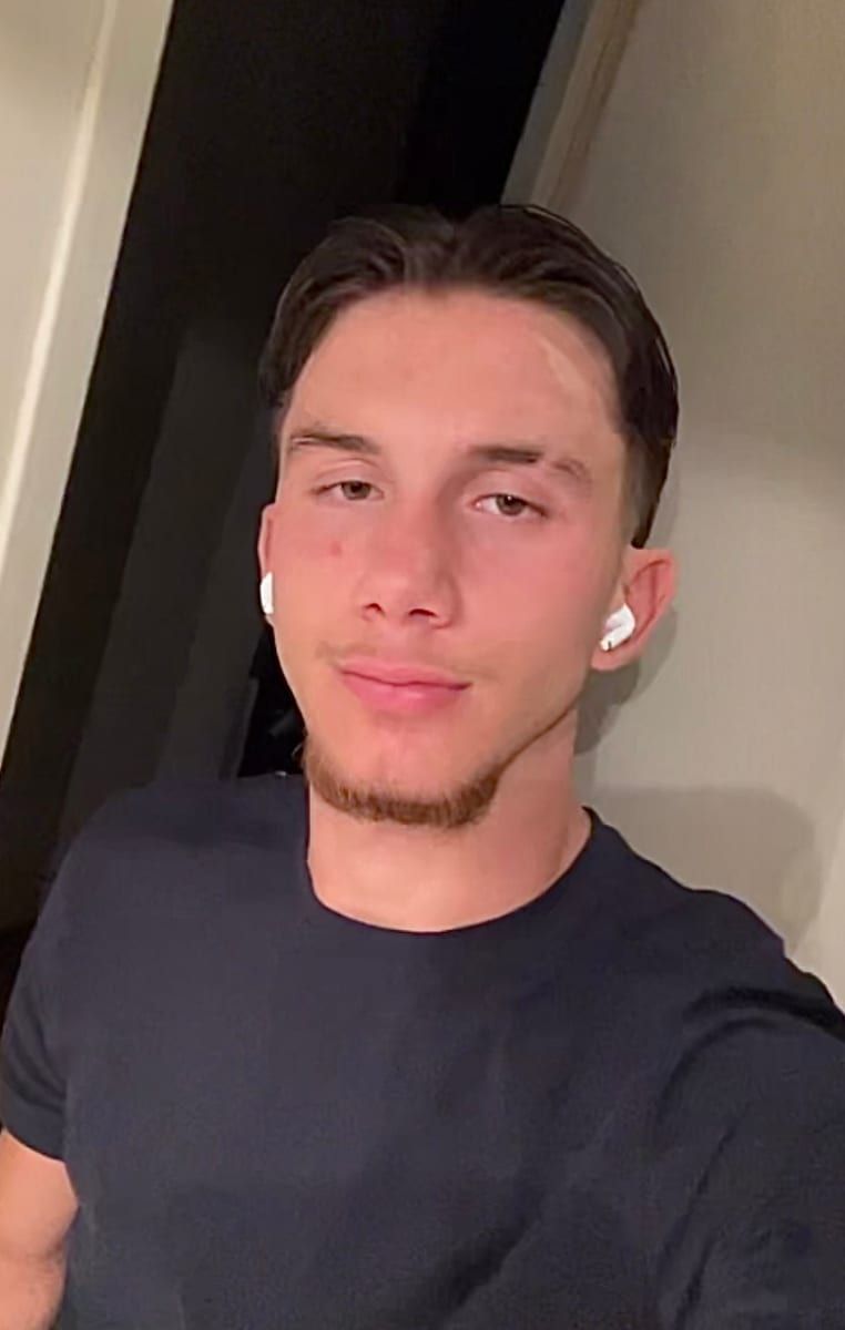 Jean-wilson - Sites gay à Thayngen Profil de Jean-wilson, 23 ans, Sites gay à Thayngen (Schaffhouse)