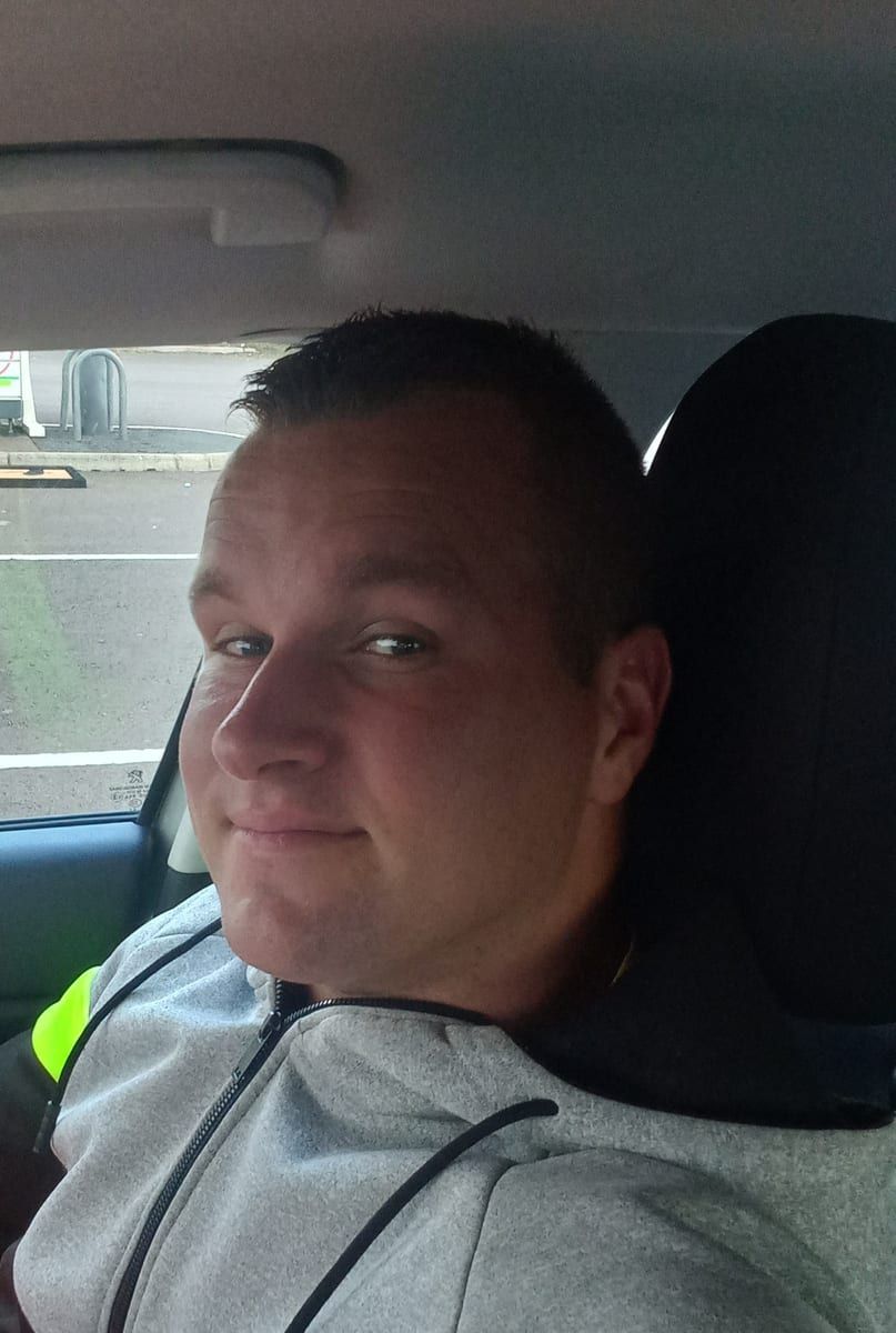 Cian - Sites gay à Zweilütschinen Profil de Cian, 37 ans, Sites gay à Zweilütschinen (Berne)