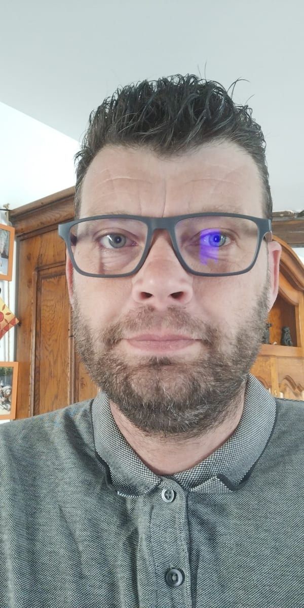 Alin - Sites gay à Zell LU Profil de Alin, 27 ans, Sites gay à Zell LU (Lucerne)