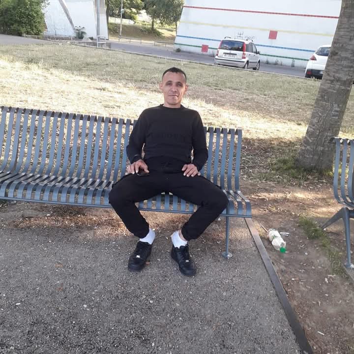 Ange-michel - Sites gay à Mühlethal Profil de Ange-michel, 40 ans, Sites gay à Mühlethal (Argovie)