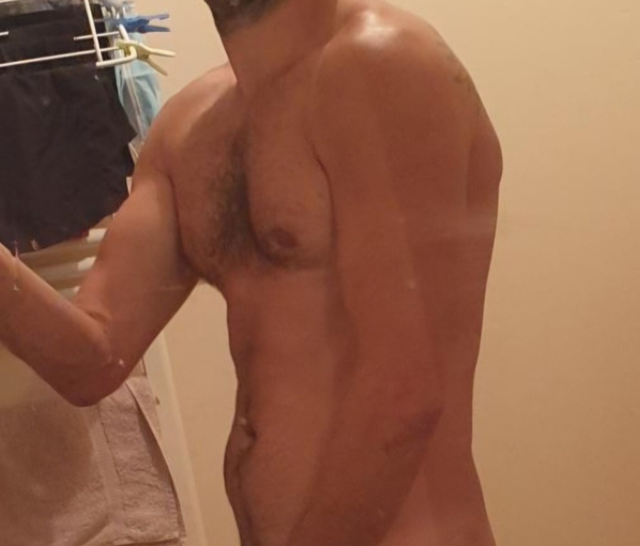 Keyhan - Sites gay à Corcelles-le-Jorat Profil de Keyhan, 26 ans, Sites gay à Corcelles-le-Jorat (Vaud)