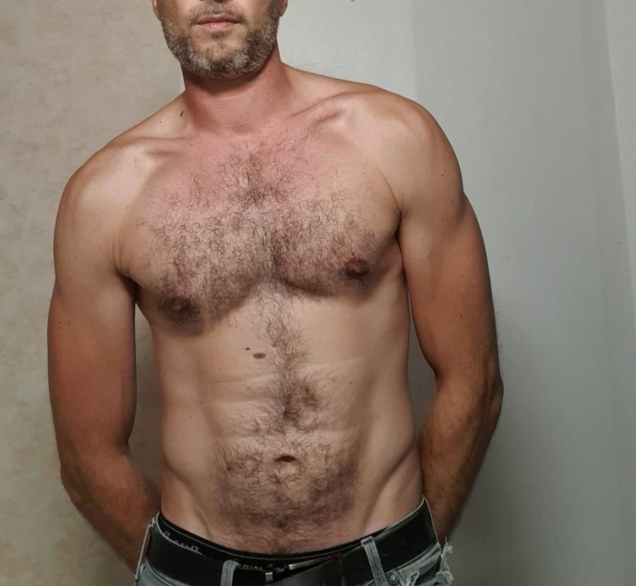 Zakary - Sites gay à Gilly Profil de Zakary, 32 ans, Sites gay à Gilly (Vaud)