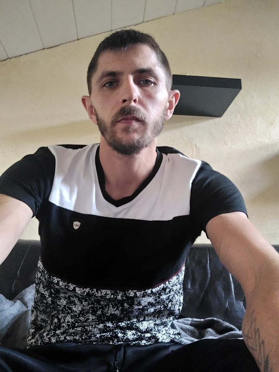 Carel - Sites gay à Trimstein Profil de Carel, 35 ans, Sites gay à Trimstein (Berne)