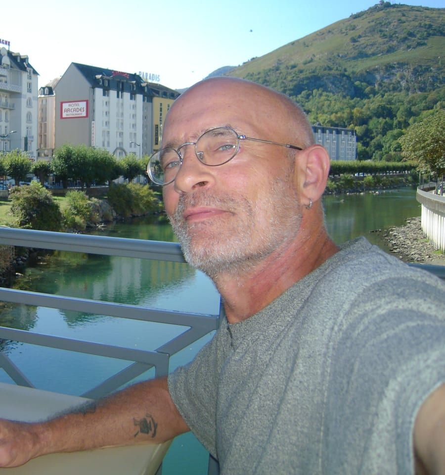 Leander - Sites gay à Prêles Profil de Leander, 43 ans, Sites gay à Prêles (Berne)