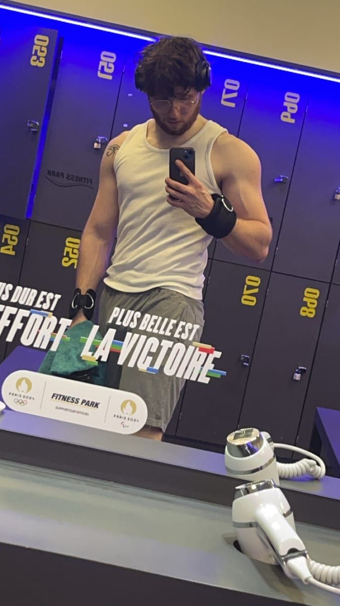 Benny - Sites gay à Péry Profil de Benny, 22 ans, Sites gay à Péry (Berne)