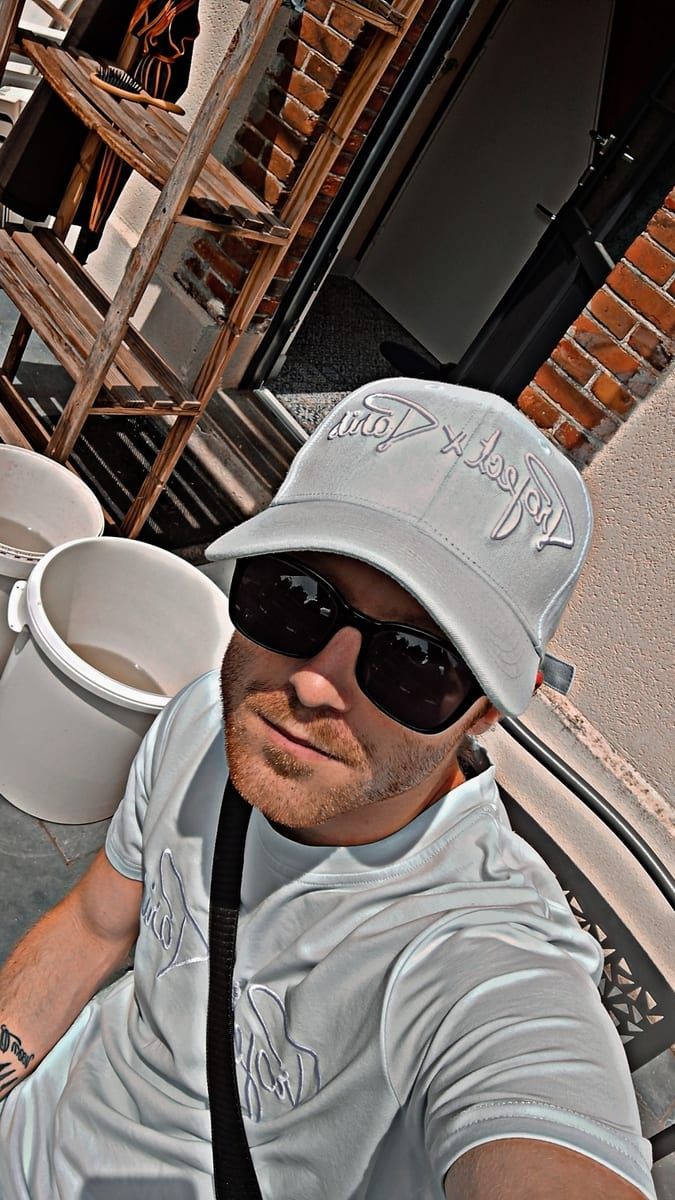 Klaus - Sites gay à Gohl Profil de Klaus, 41 ans, Sites gay à Gohl (Berne)