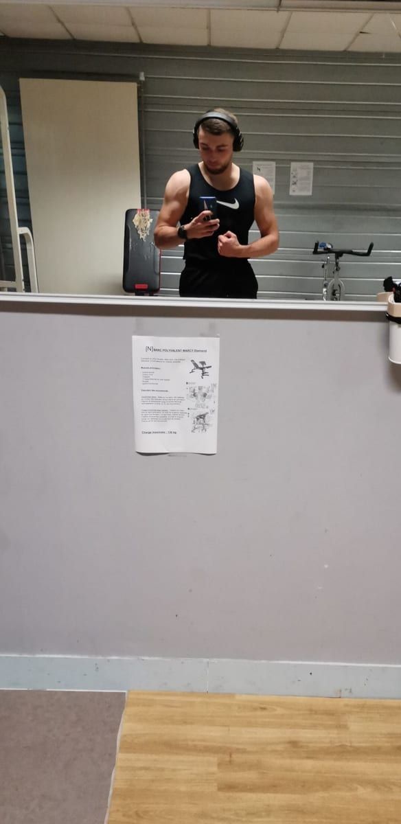 Karol - Sites gay à Bâle Profil de Karol, 27 ans, Sites gay à Bâle (Bâle-Ville)