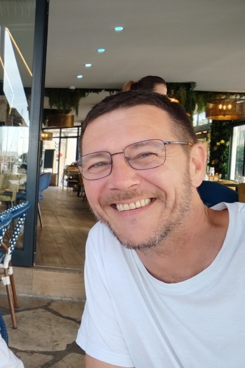Sylvian - Sites gay à Wolhusen Profil de Sylvian, 42 ans, Sites gay à Wolhusen (Lucerne)