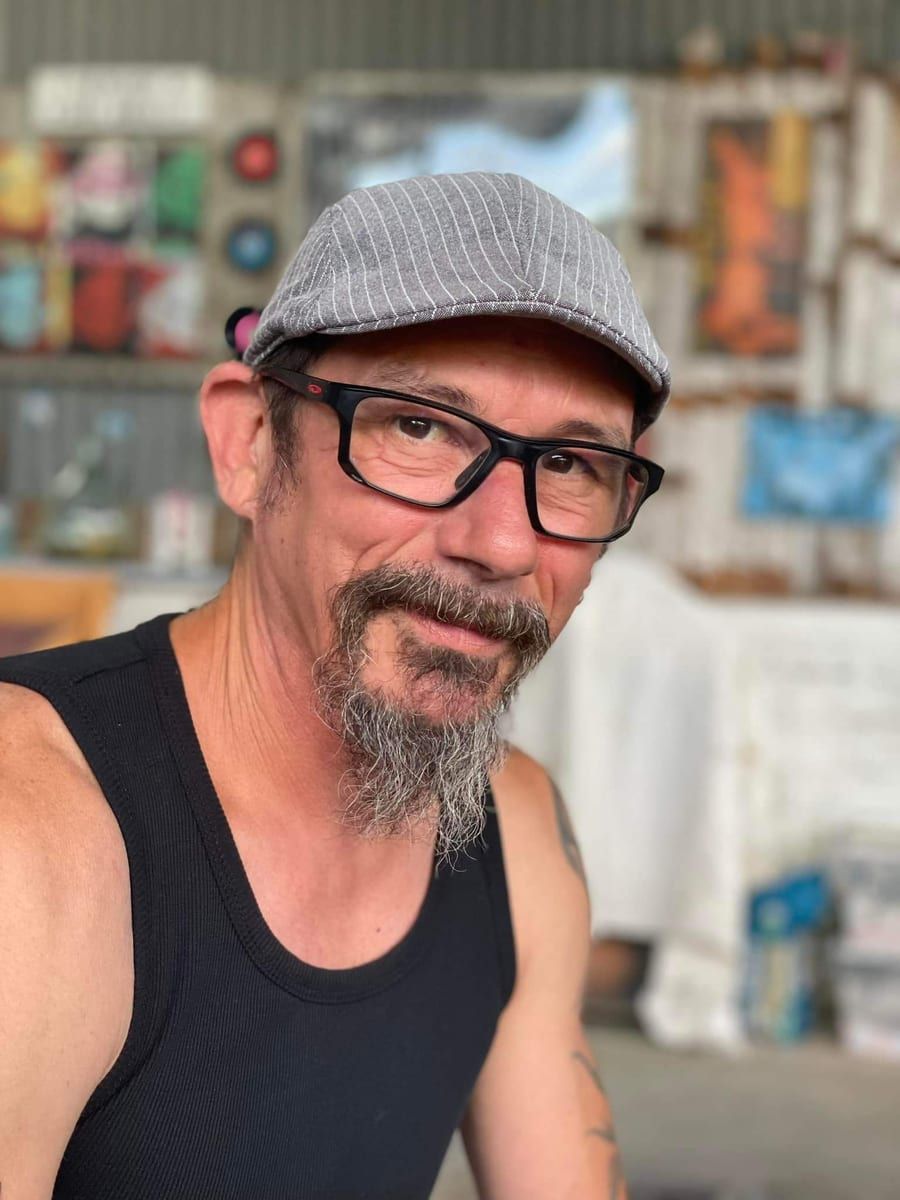 Elzear - Sites gay à Berken Profil de Elzear, 32 ans, Sites gay à Berken (Berne)