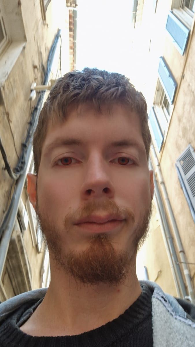Vassily - Sites gay à Vésenaz Profil de Vassily, 45 ans, Sites gay à Vésenaz (Genève)