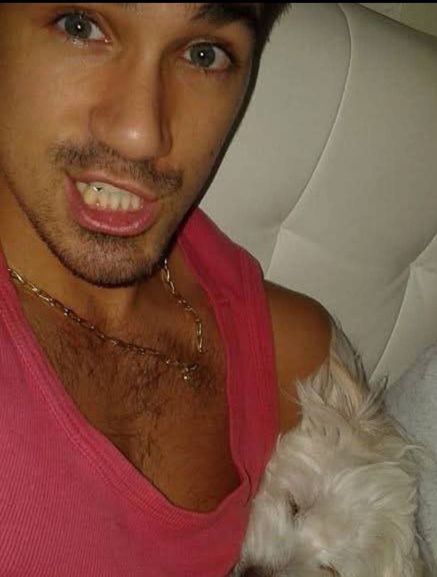 Wenceslas - Sites gay à Vessy Profil de Wenceslas, 35 ans, Sites gay à Vessy (Genève)