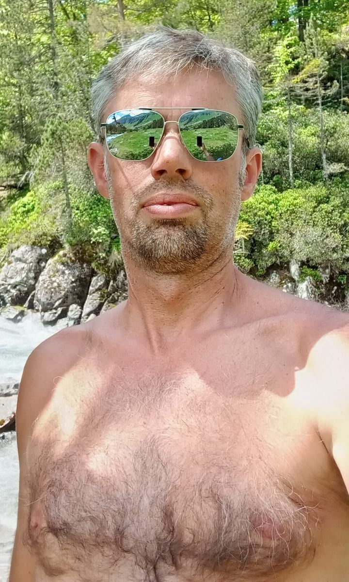 Kahil - Sites gay à Thayngen Profil de Kahil, 31 ans, Sites gay à Thayngen (Schaffhouse)