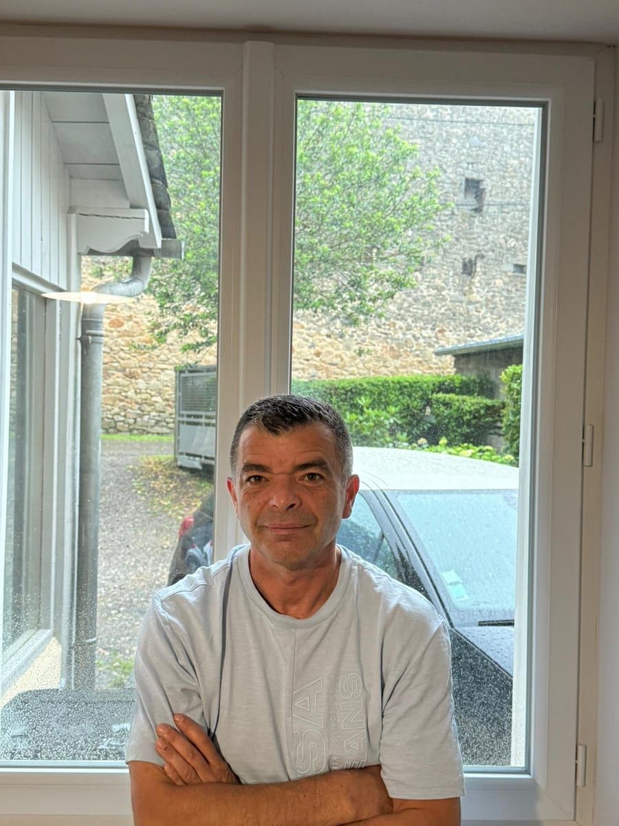 Guilian - Sites gay à Zezikon Profil de Guilian, 44 ans, Sites gay à Zezikon (Thurgovie)