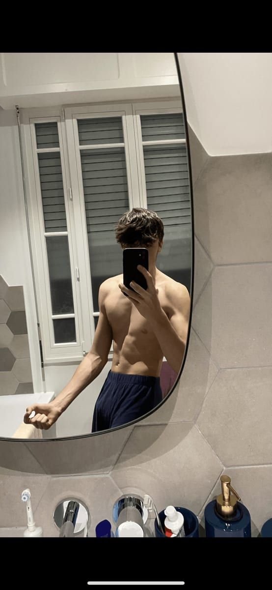 Lova - Sites gay à Weesen Profil de Lova, 30 ans, Sites gay à Weesen (Glaris)