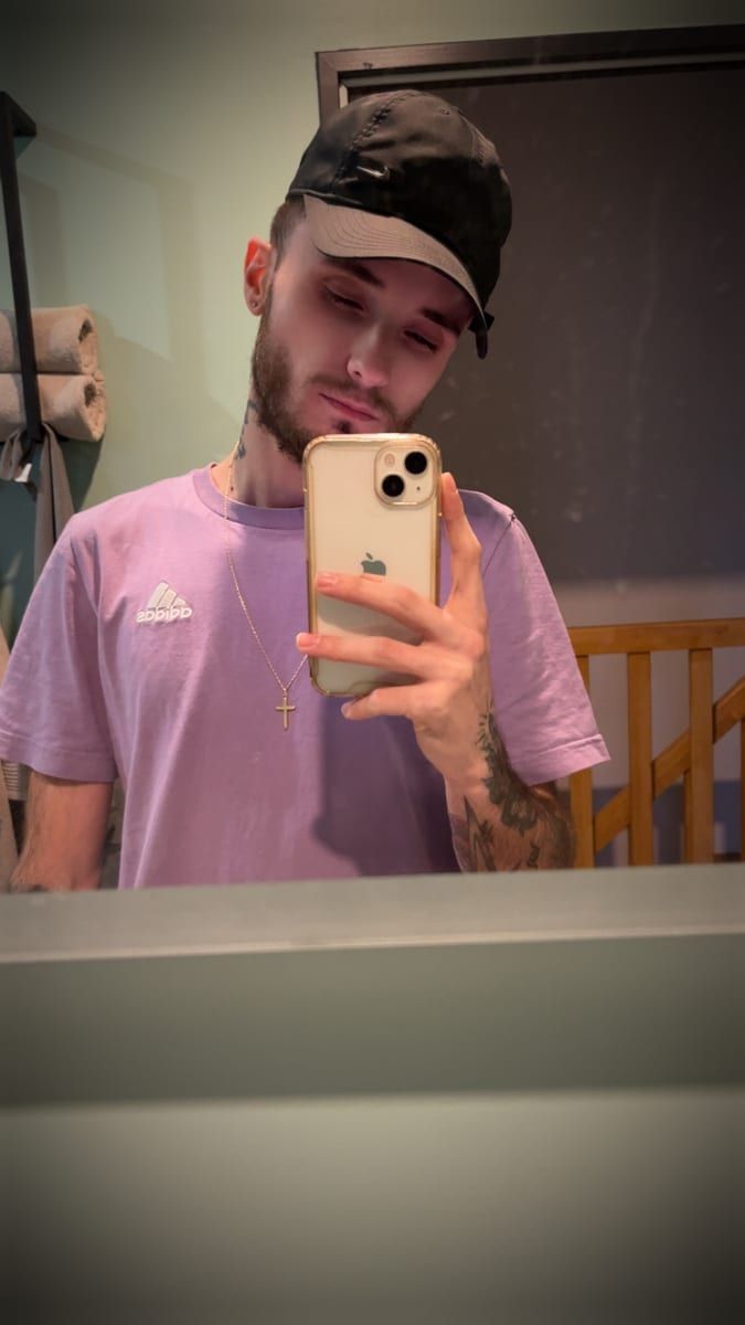 Bakr - Sites gay à Dizy Profil de Bakr, 36 ans, Sites gay à Dizy (Vaud)