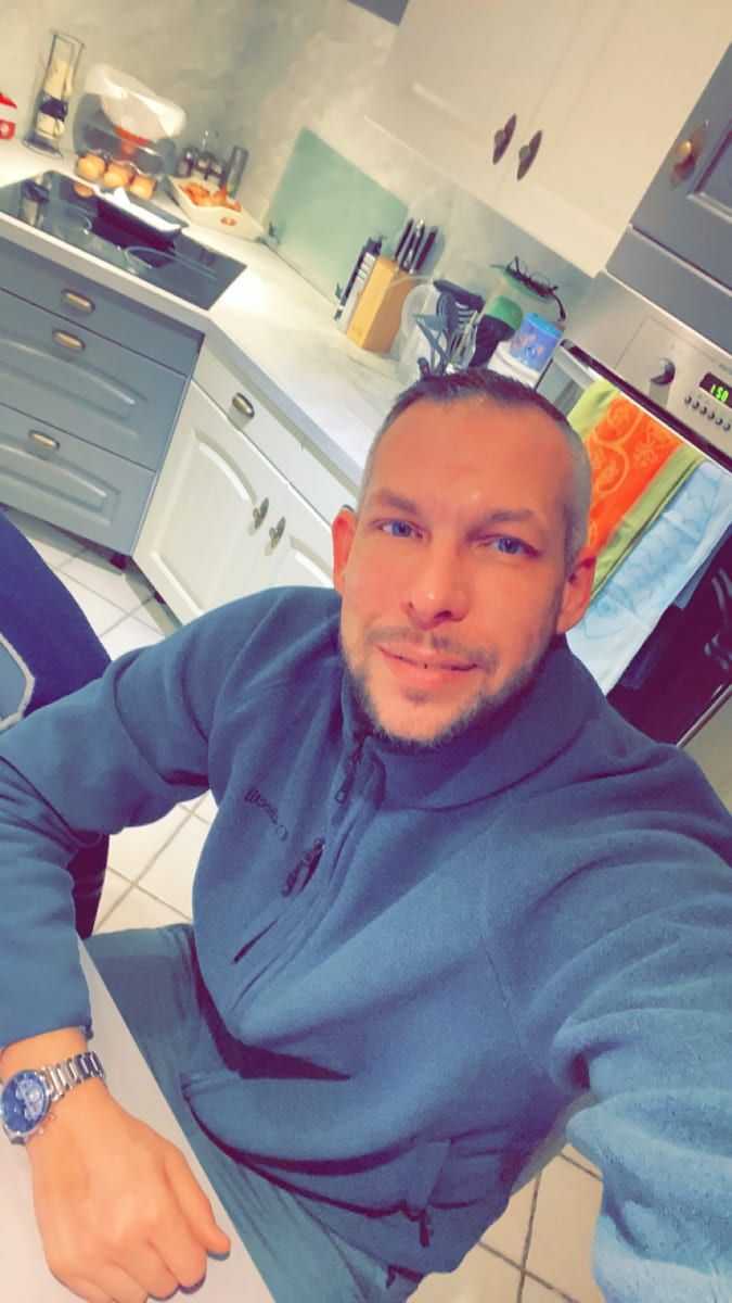 Pierrick - Sites gay à Steinhausen Profil de Pierrick, 41 ans, Sites gay à Steinhausen (Zoug)