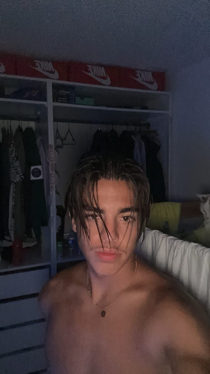 Sylviano - Sites gay à Achseten Profil de Sylviano, 27 ans, Sites gay à Achseten (Berne)